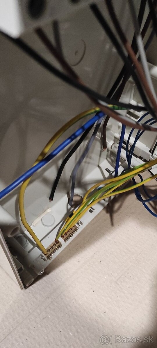 Zásuvková rozvodnica - 6