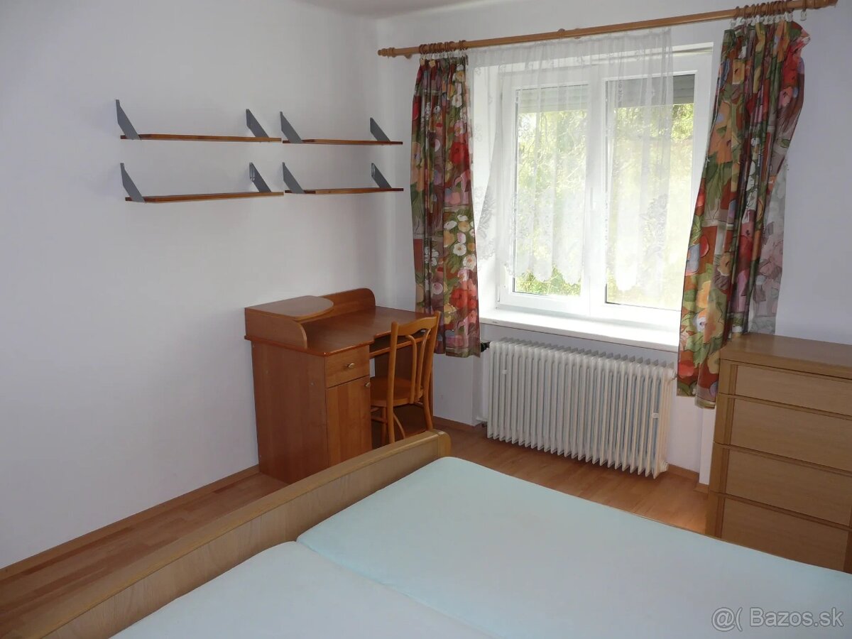 Prenájom 2 izbový byt, balkón Kvačalova ul. Ružinov - 6