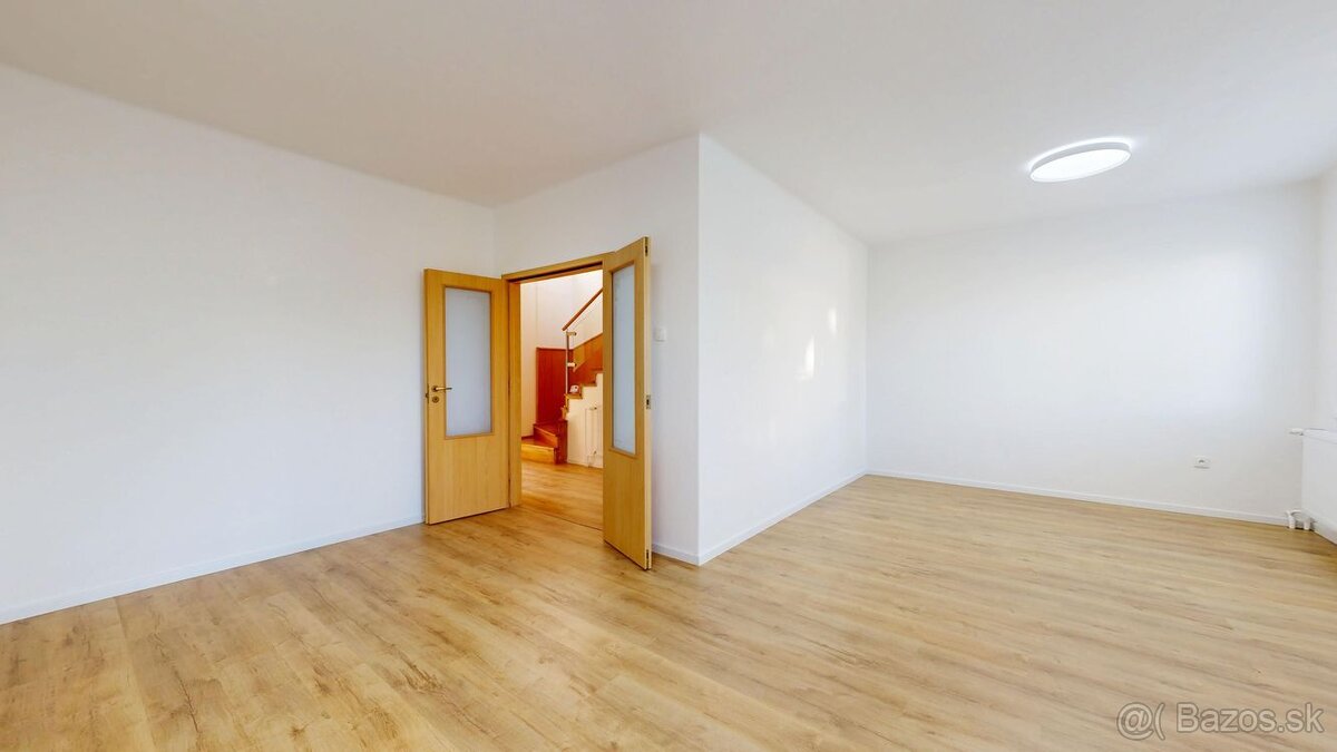 PINK Reality Na predaj útulný 4-izbový rodinný dom v Šali – - 6