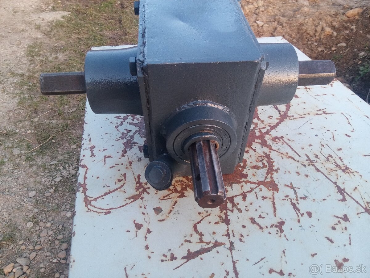 Uhlová prevodovka rozmetadlo RU5 - 6