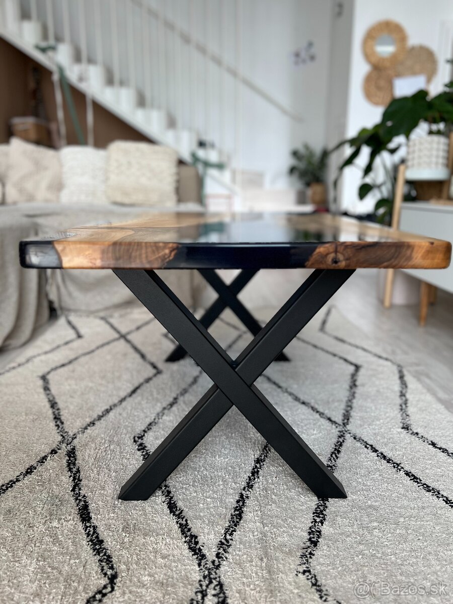 Konferenčný stolík z orecha a epoxidovej živice - 6