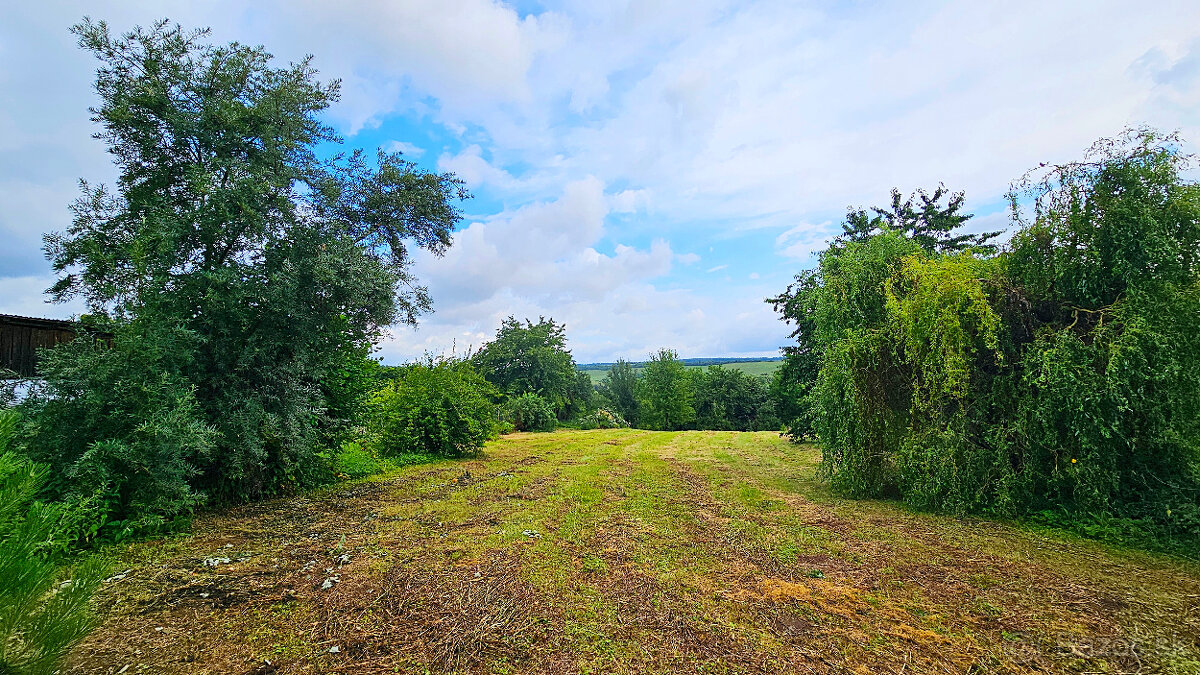 Rodinný dom v obci Chmiňany, s veľkou záhradou na predaj - 6