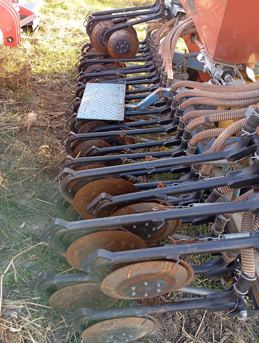 Predám sejačku - 6