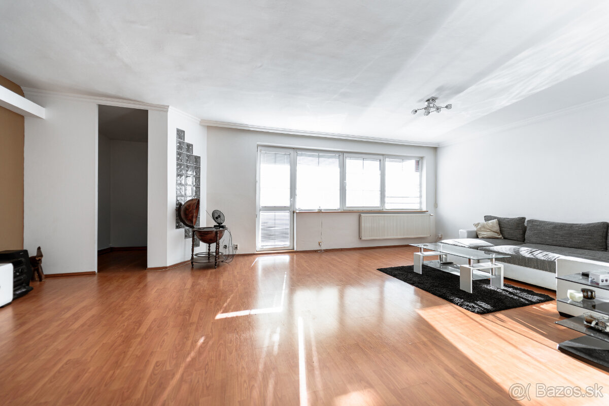 Átriový dom , Veľké Kapušany - 6