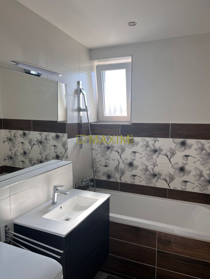 Moderný 2 izbový byt na Južnej ulici, klimatizácia, stačí sa - 6