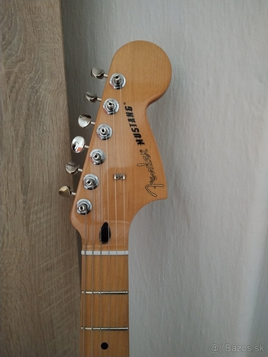 Fender Mustang - 6