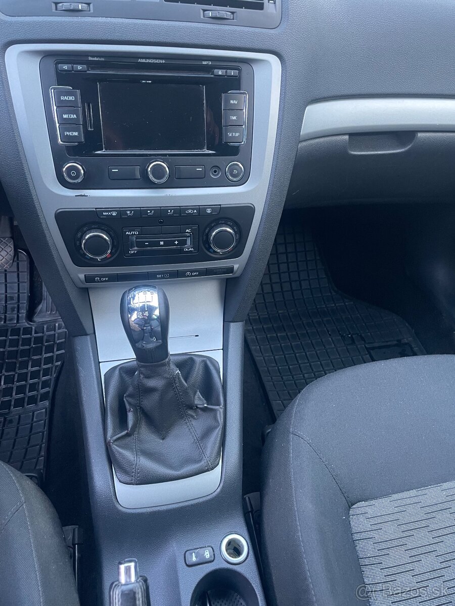 Skoda octavia combi 2012 - 6