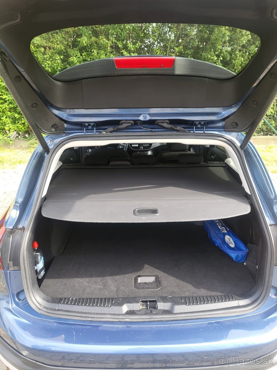 Ford Focus Kombi 1.0 EcoBoost mHEV Active A/T - 6