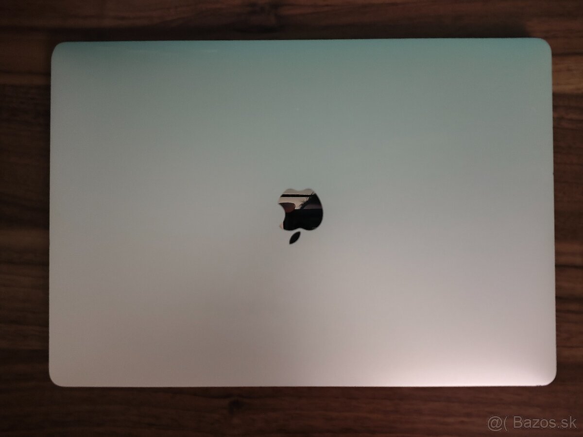 MacBook Pro 15 2016 | i7 • 16GB • 256GB⚡ - 6