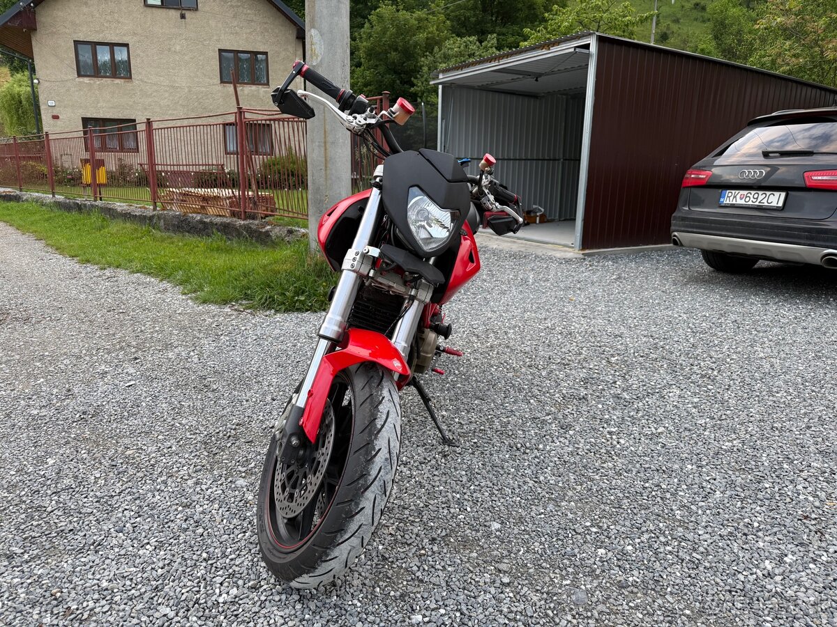 Ducati HYPERMOTARD 1100 - 6
