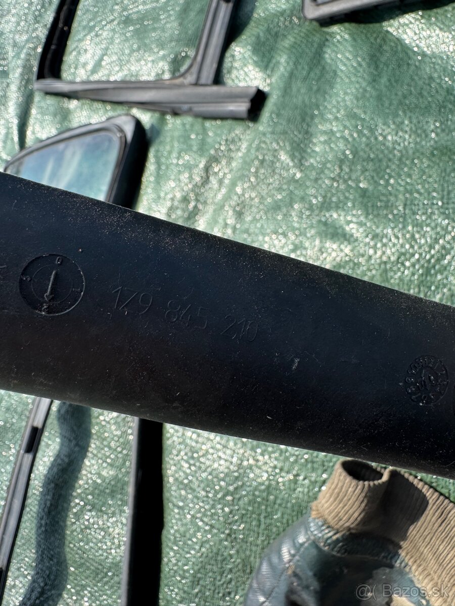 Zadné pevné okno ľavé a pravé Octavia 2 Combi - 6