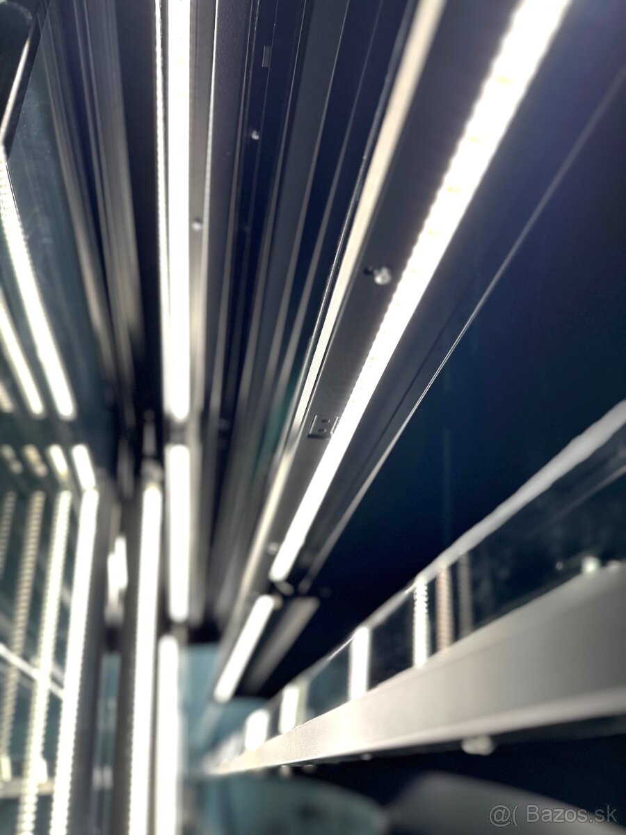 Prístenná vitrína IM 2,5m - 6