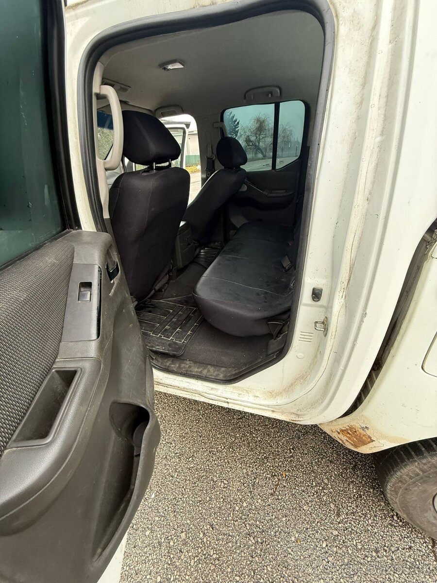 Nissan Navara 2.5d 140kw 2010 - 6