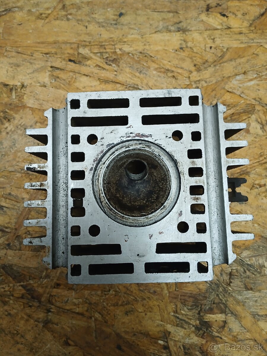 Babetta 210 hlava valca - 6