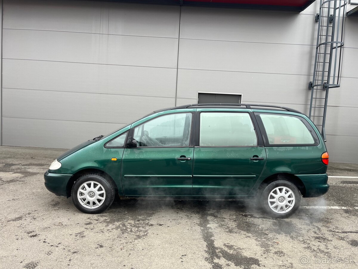 Vw Sharan 1.9 TDi 81kw 7 miest. - 6