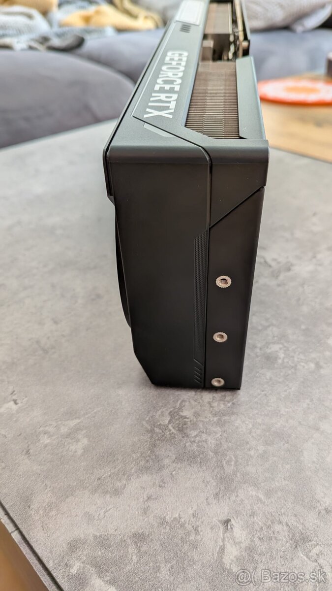 GIGABYTE GeForce RTX 5080 WINDFORCE OC SFF 16GB - 6