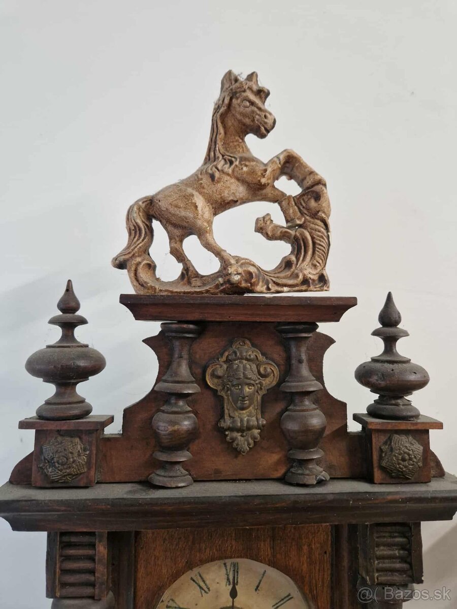 Dvoje nástenné hodiny - 6