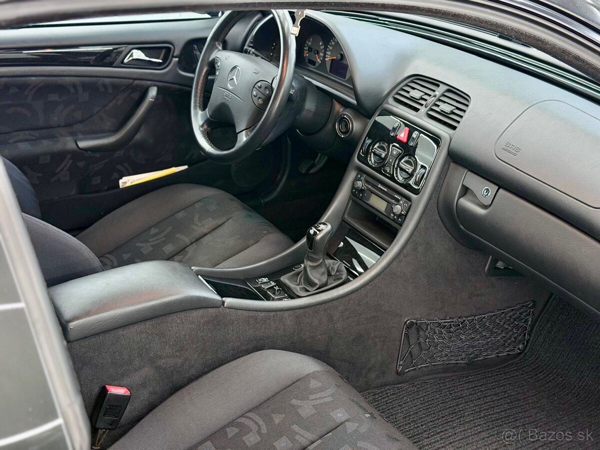 Mercedes-Benz CLK 200 kompresor - 37.000 km - 6