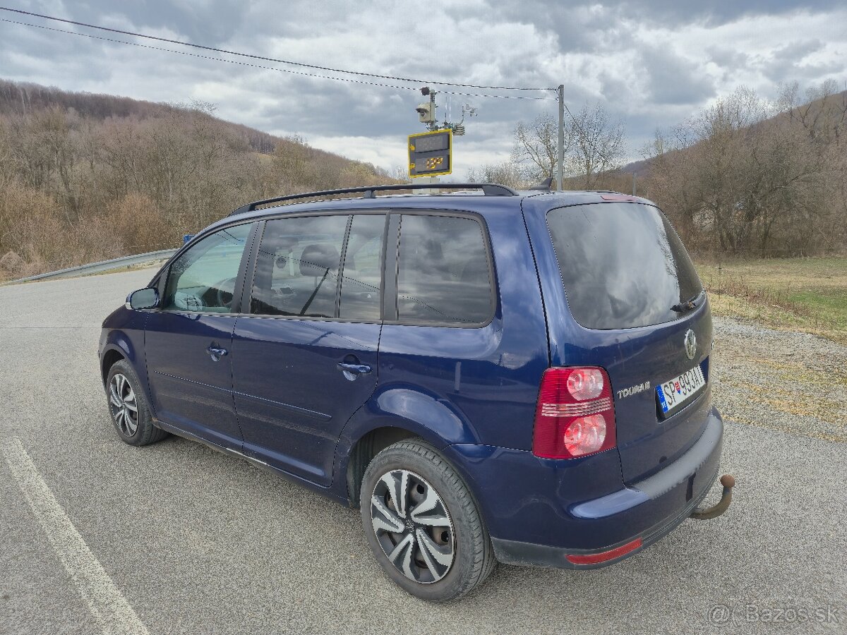 Volkswagen Touran 2.0 TDI Dsg - 6