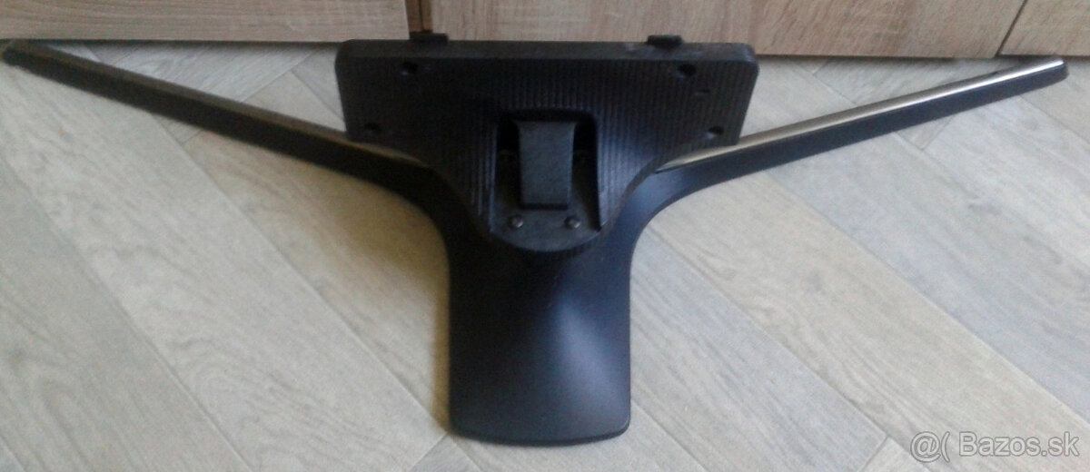 ND na Samsung UE43J5572SU - 6