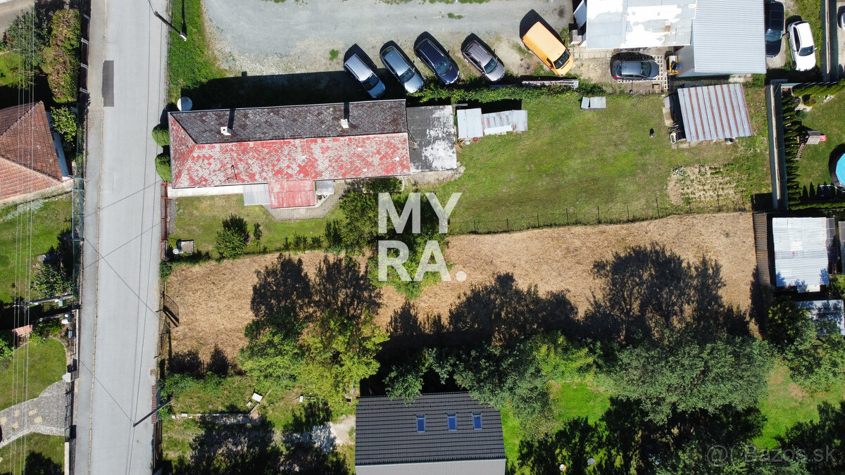 Stavebný pozemok v centre obce Gregorovce. - 6