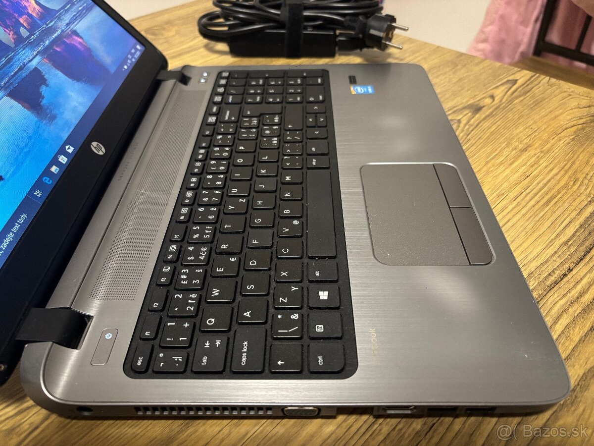 15.6"/HP Notebook/8GB RAM DDR3/128GB SSD/Intel HD 2GB - 6