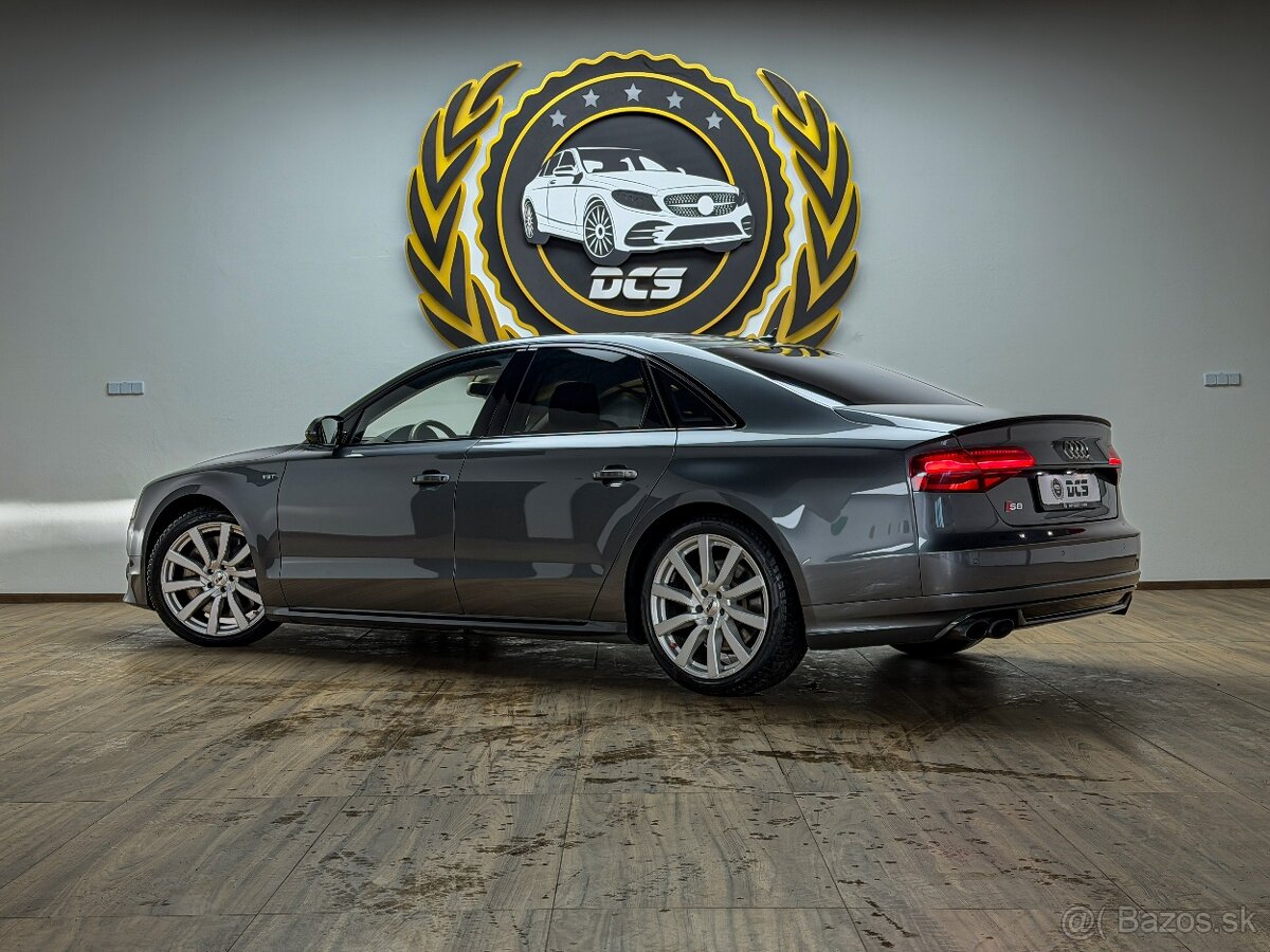 Audi S8 PLUS Quattro - 6