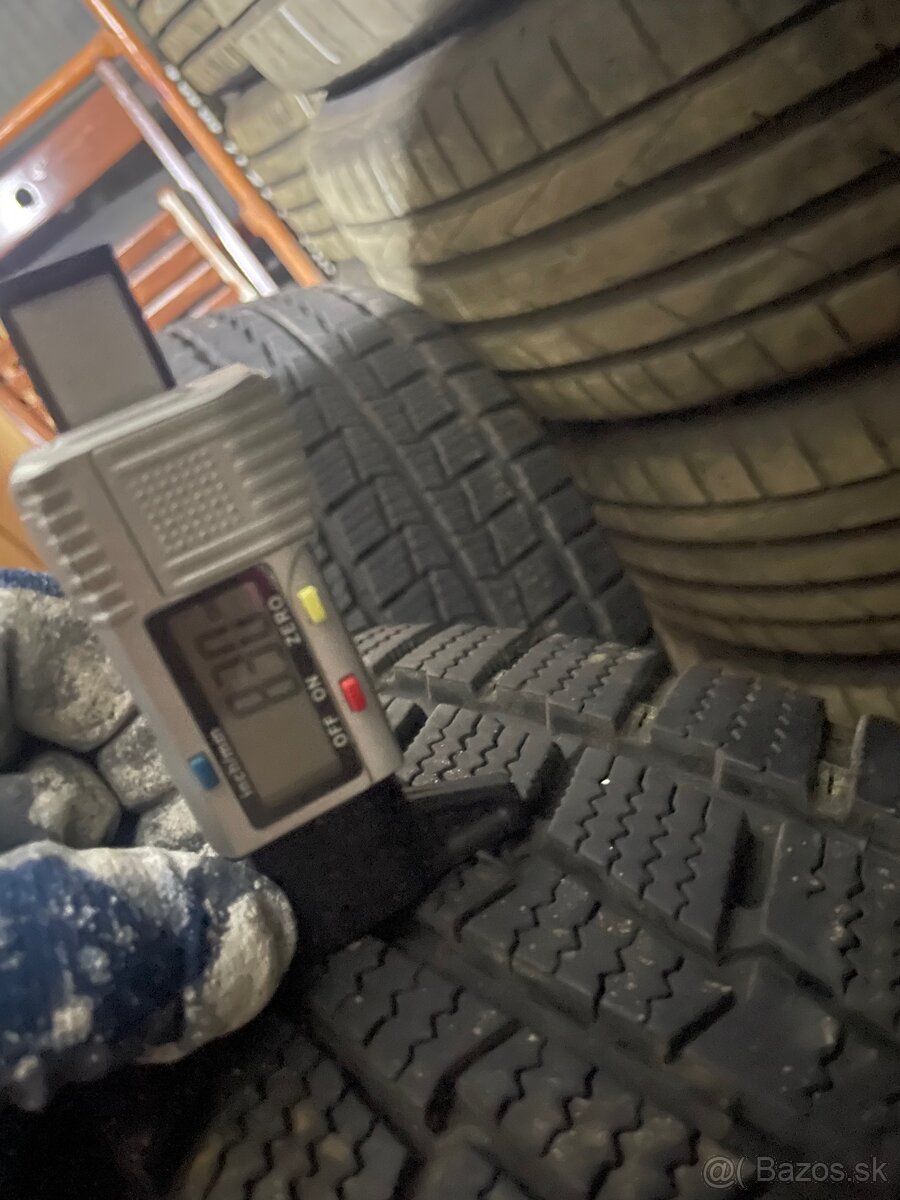 Hankook 215/65 r16 zimné 90% - 6