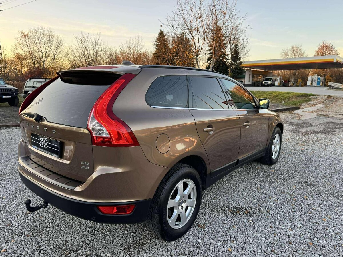 Volvo XC60 AWD - 6