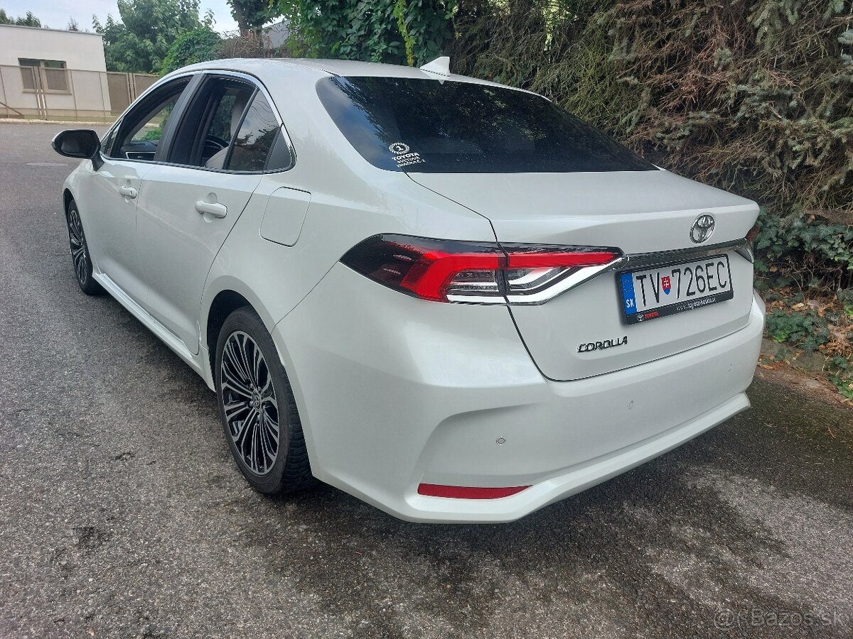 Toyota Corolla 1.6 benzín, 42 000 km, r. 2020 ako nová - 6