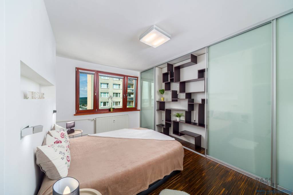 Slnečný 3-izbový byt, loggia, výhľad, zeleň, poloha, L.Dérer - 6