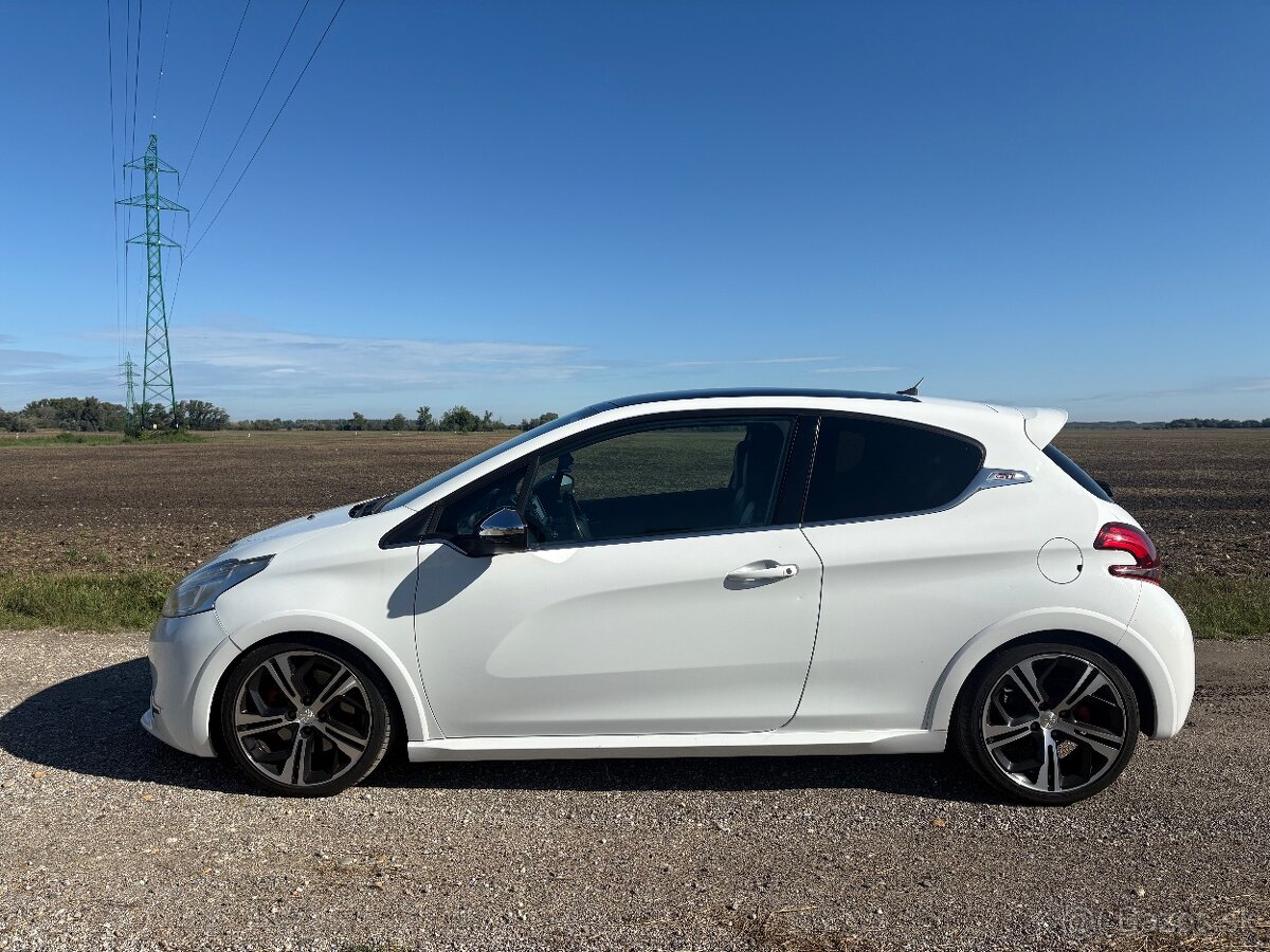 Peugeot 208 GTi - 6
