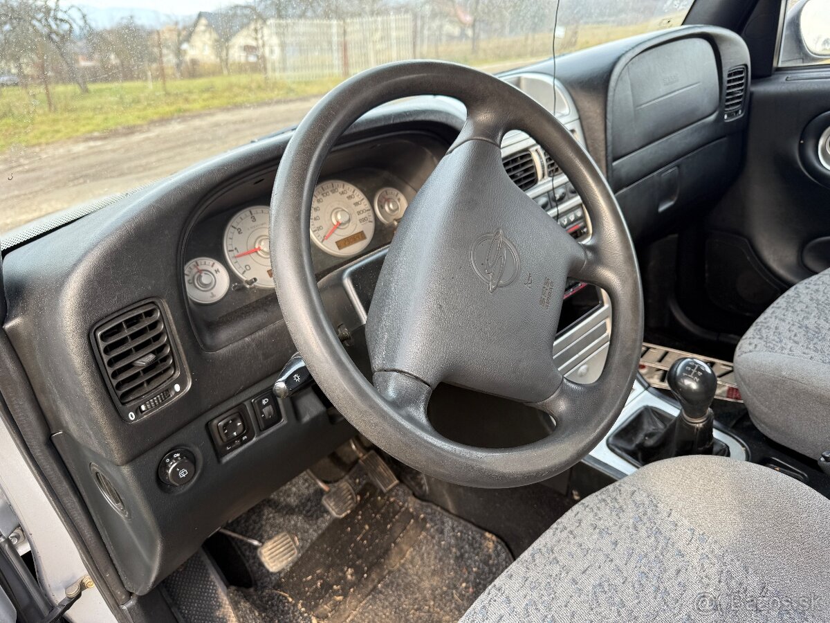 Predám ssangyong korando 2005 2.9td Mercedes - 6