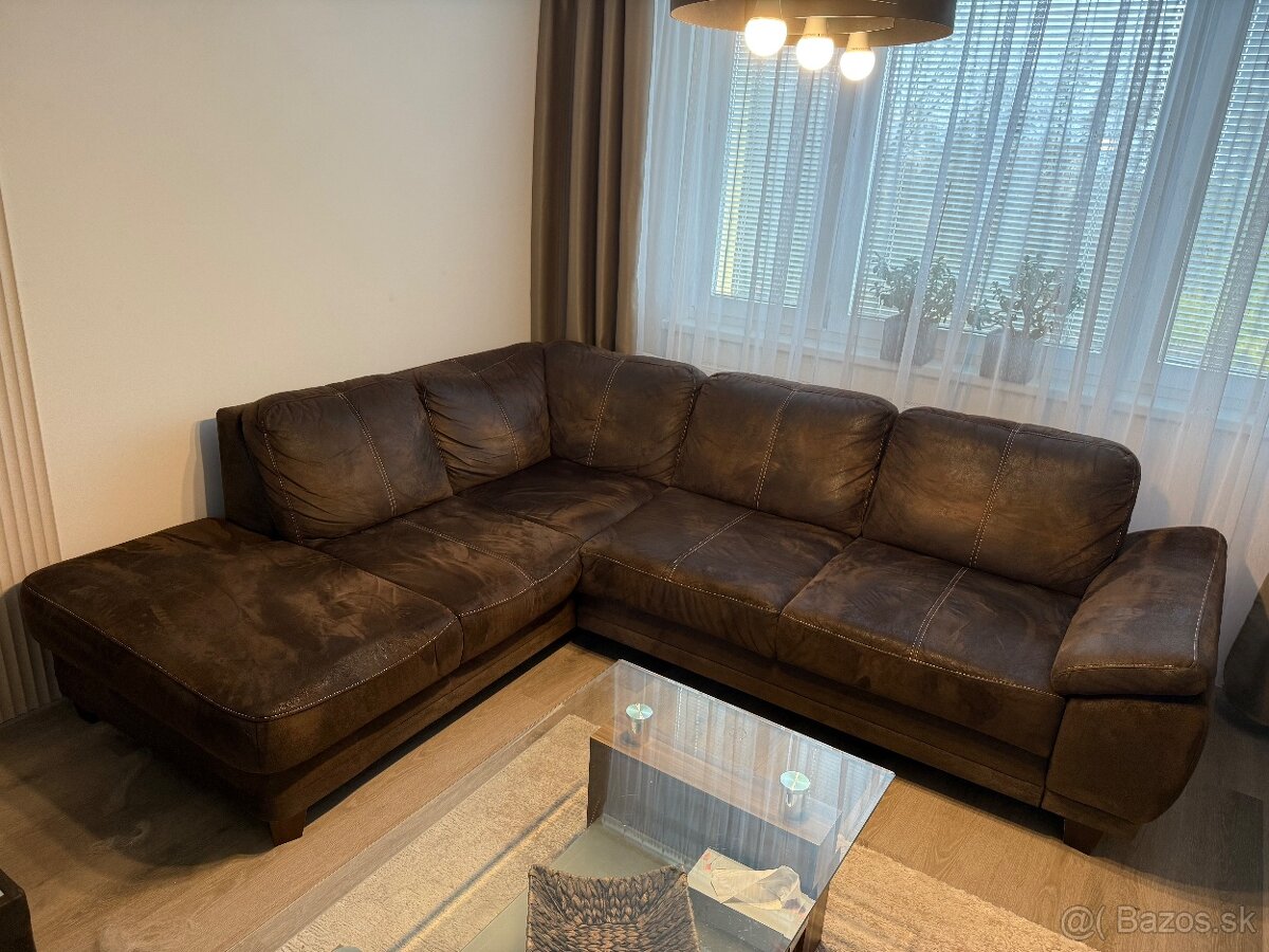 Predám rozťahovaciu rohovú sedačku s otomanom - 6