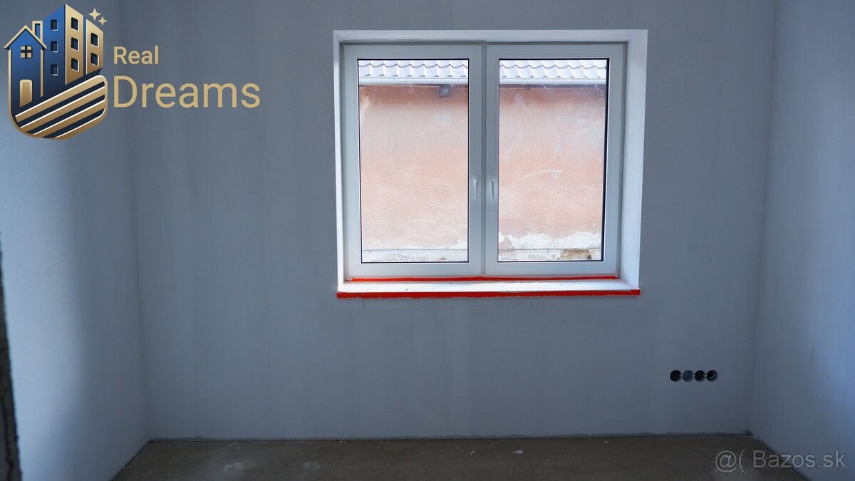 Ponúkame na predaj štvorizbový rodinný dom v obci Radava v s - 6