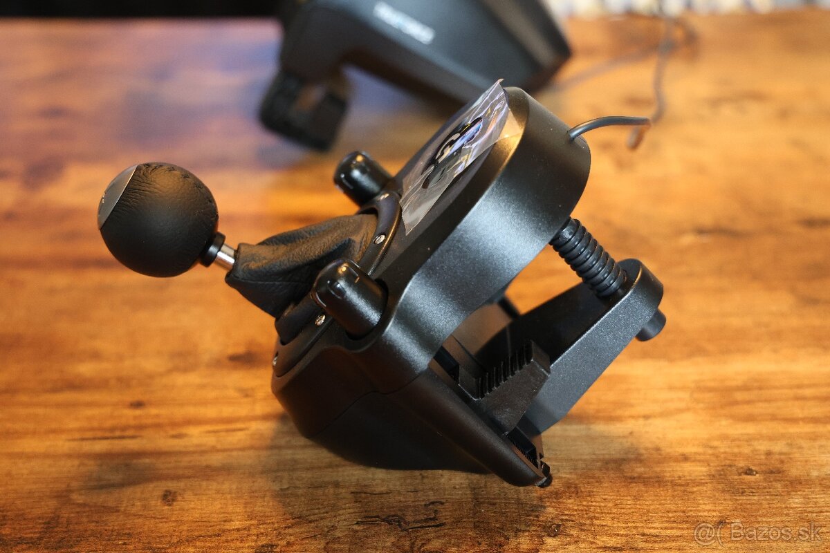 Logitech G923 Driving Force Volant, pedále aj páka - 6