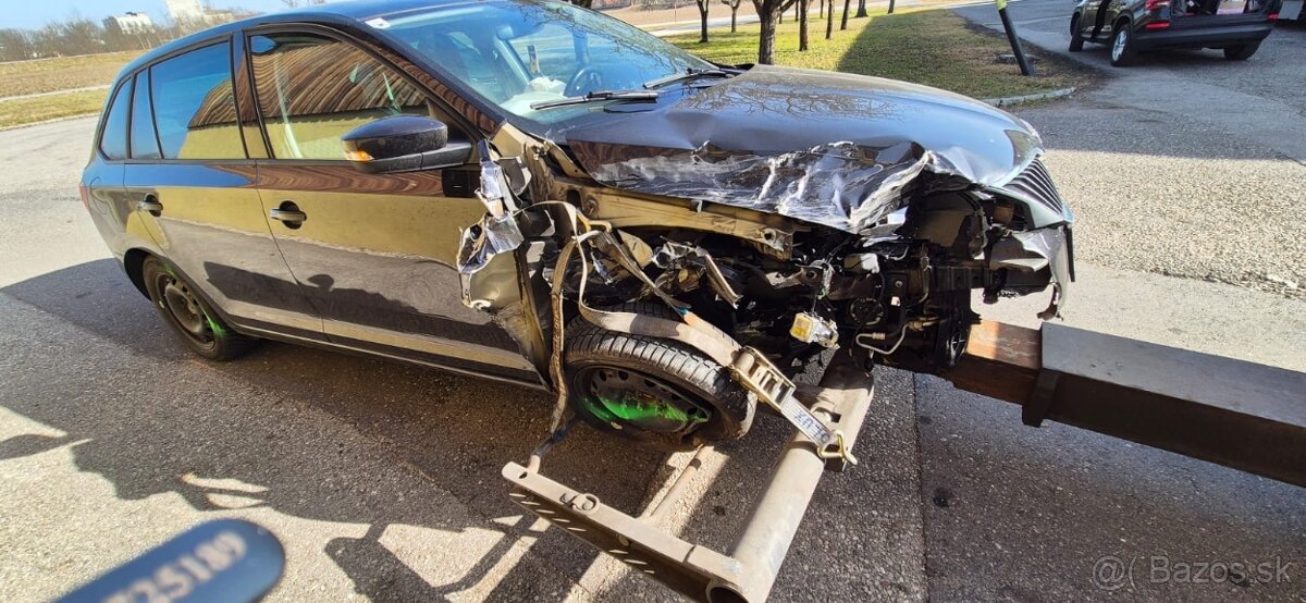 Skoda Rapid Spaceback 1.6Tdi 2015 - 6