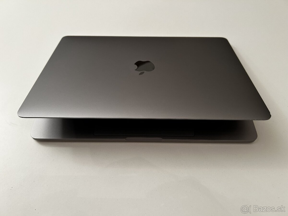 MacBook Pro 13" (2017) – Space Gray - 6