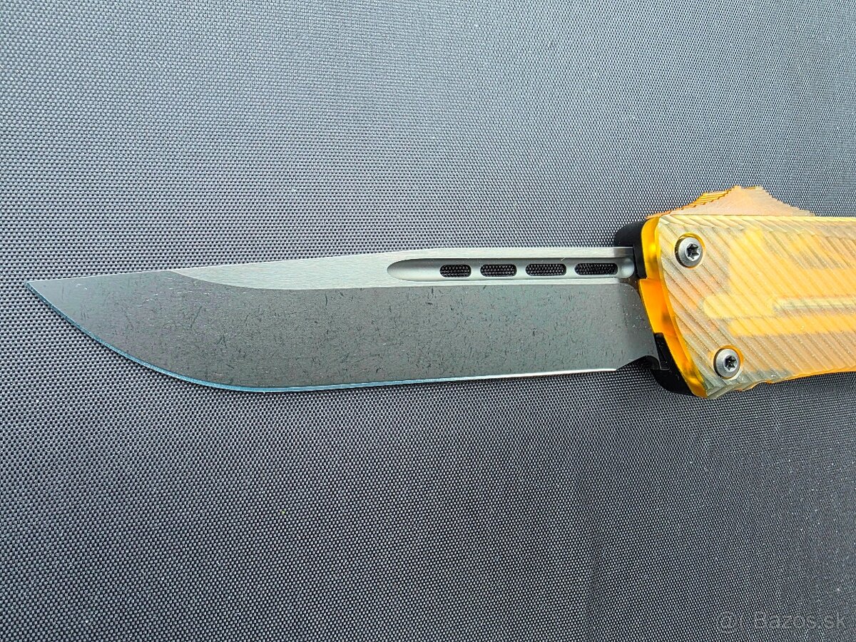 Microtech Combat Troodon Fluted Ultem - 6