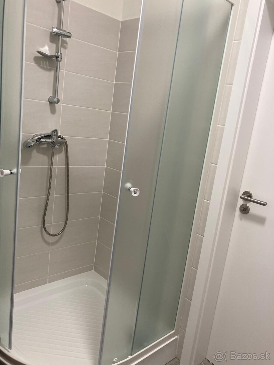 Prenájom- 1 izbový byt v Brezne - 6