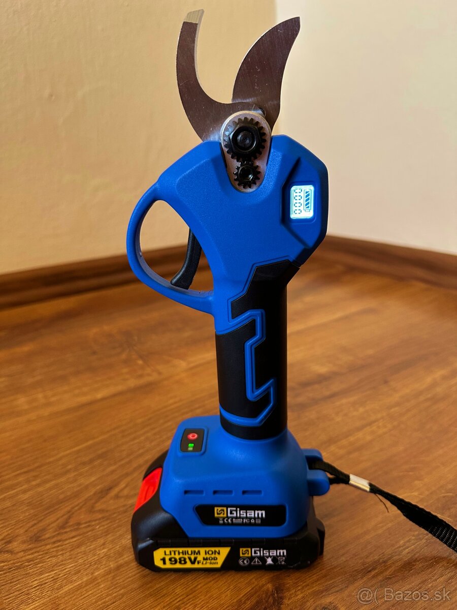 AKU bezuhlíkové záhradné nožnice na strihanie konárov 30mm - 6