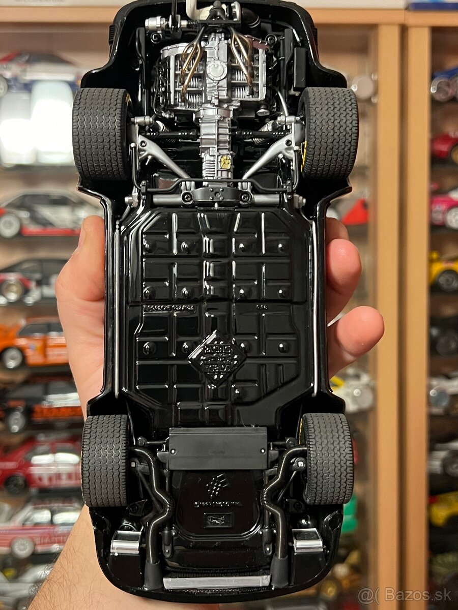 Porsche 934 RSR 1:18 Exoto - 6