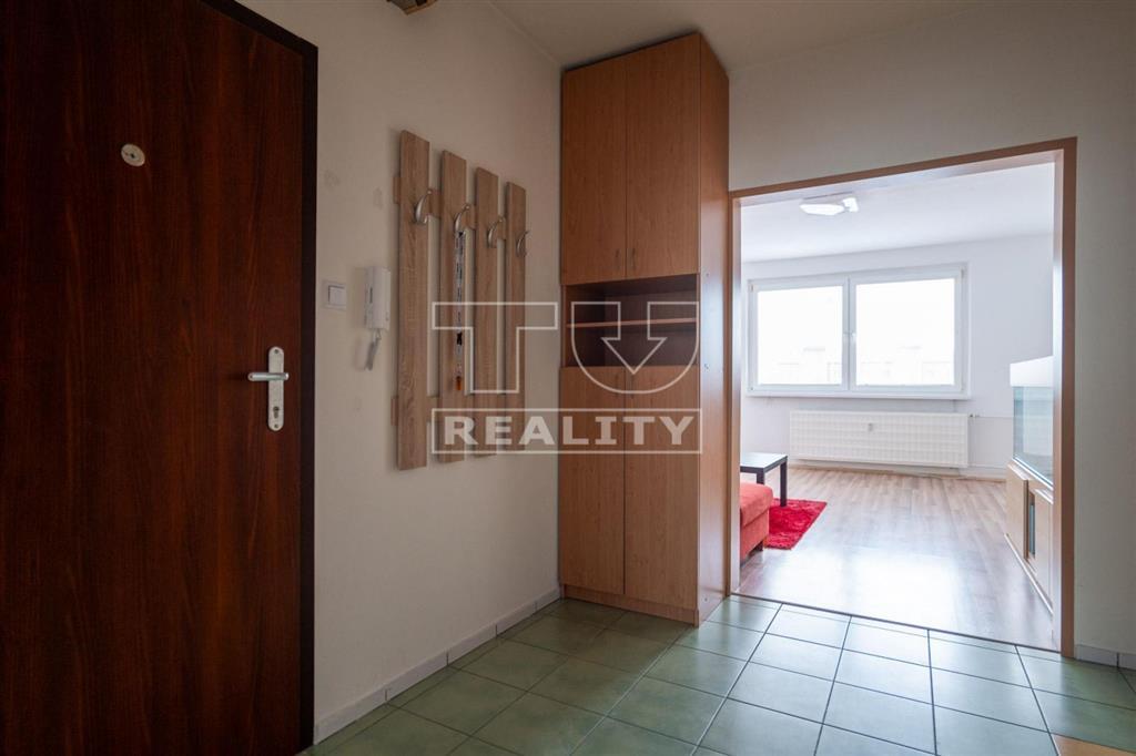 3-izbový byt s výbornou dispozíciou - sídlisko Hájik - 6