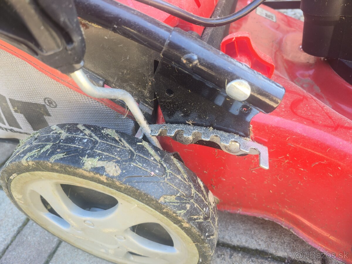 Predám elektrickú kosačku HECHT 1800 W - 6