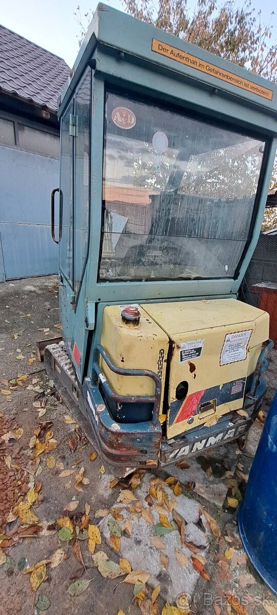 Minibager Yanmar B14 - 6