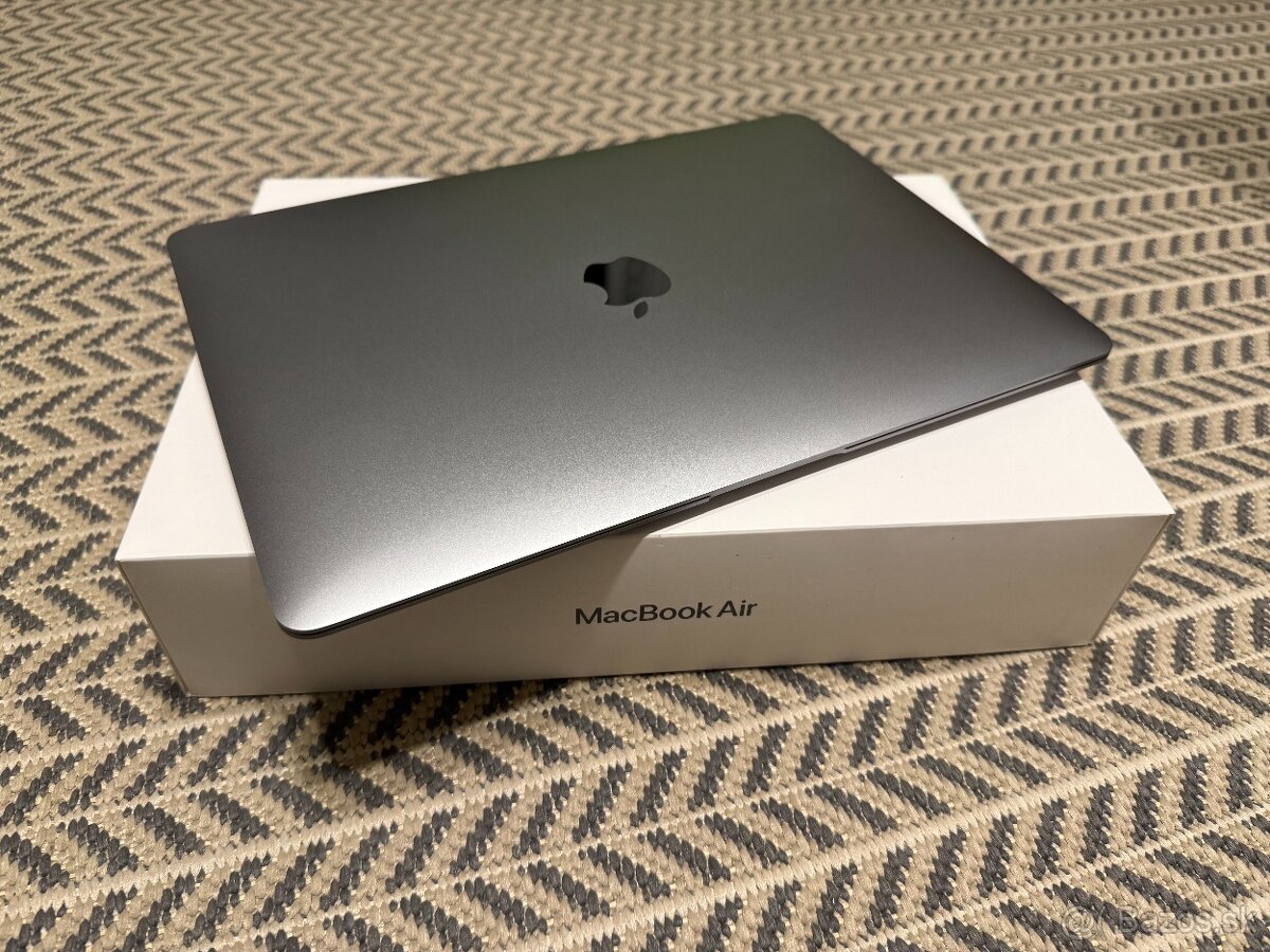 MacBook Air 13" M1, 8GB RAM, 256GB SSD - 6