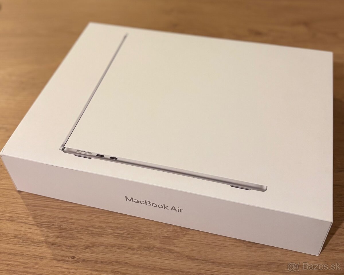 MacBook Air M3 13” 16GB RAM 256GB - 6