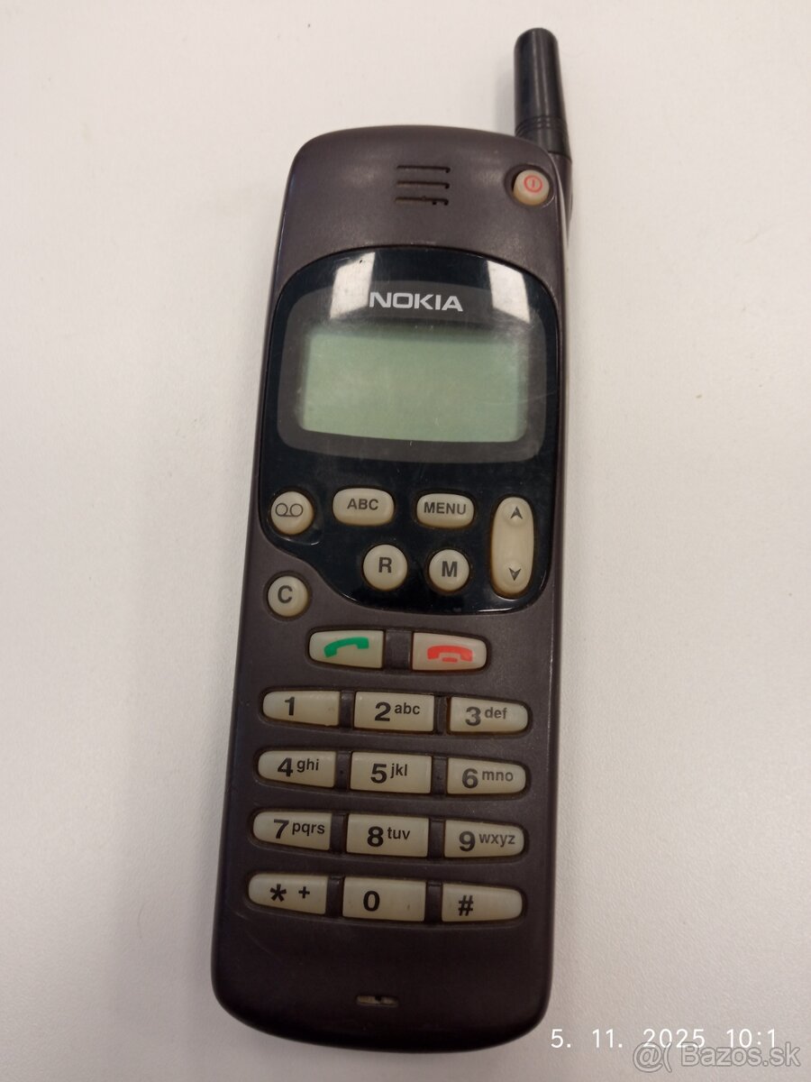 Predám mobil nokia - 6