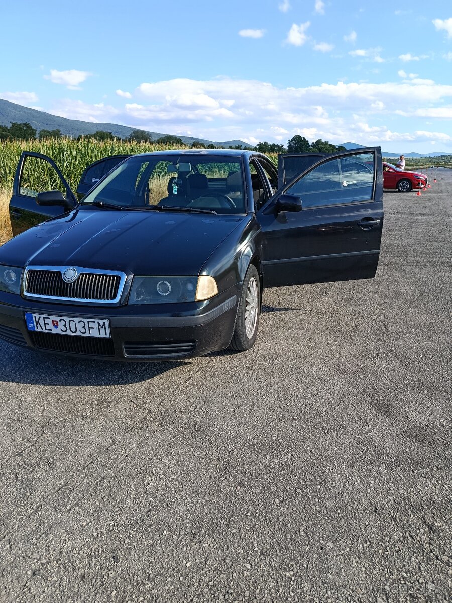 Škoda Octavia 1 - 6
