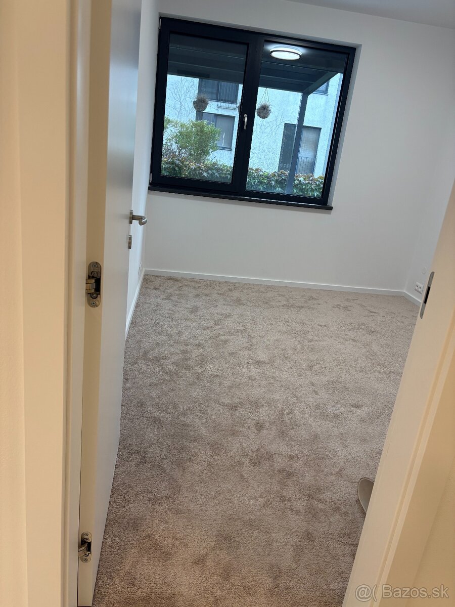 Prenájom 3 izbového bytu na Kolibe - 6